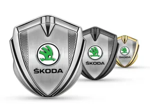 Skoda Metal Emblema Insignia Afinado A La Moda Luminoso